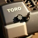 what type of oil does a toro lawn mower use